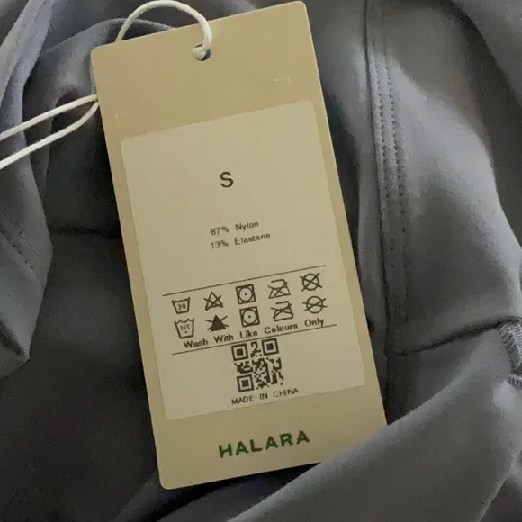 Halara Basic Padded Workout Cropped Tank Top Small - Picture 3 of 4